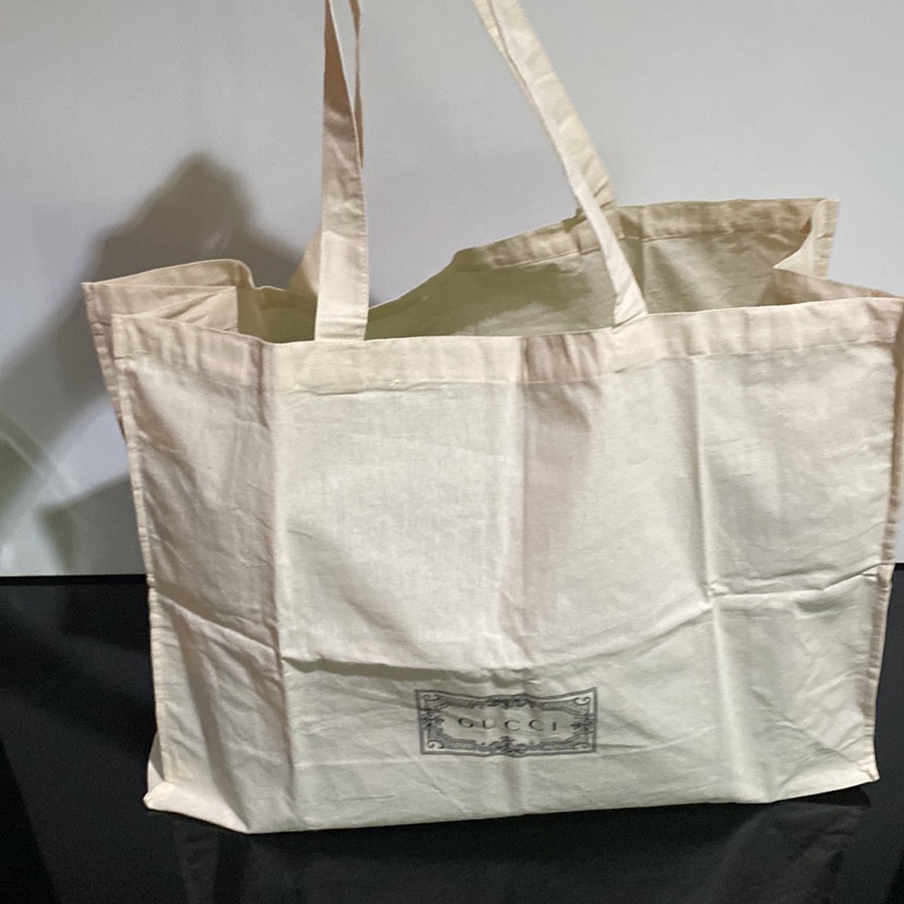 GUCCI BOXES, TOTE BAG, RIBBON, CARD W/ENVELOPE & TISSUE